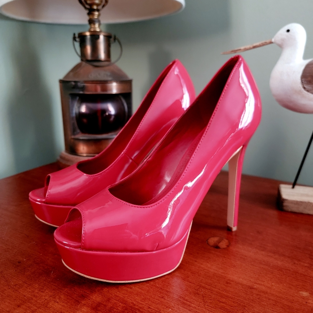 Guess Caeci Size 8.5 Red Patent Platform Peep Toe Stiletto Heels